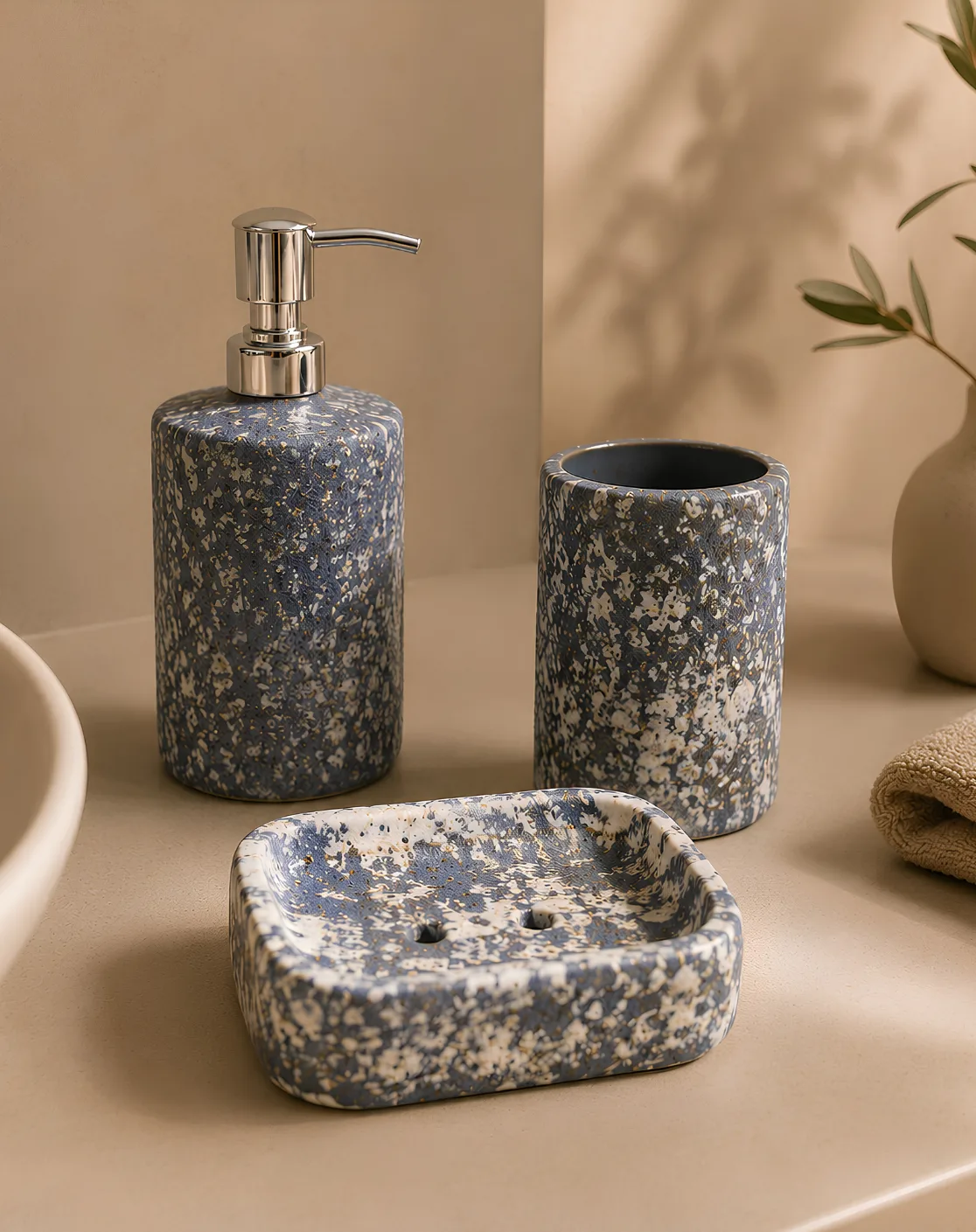 Froth & Foam Textured Bathroom Sets